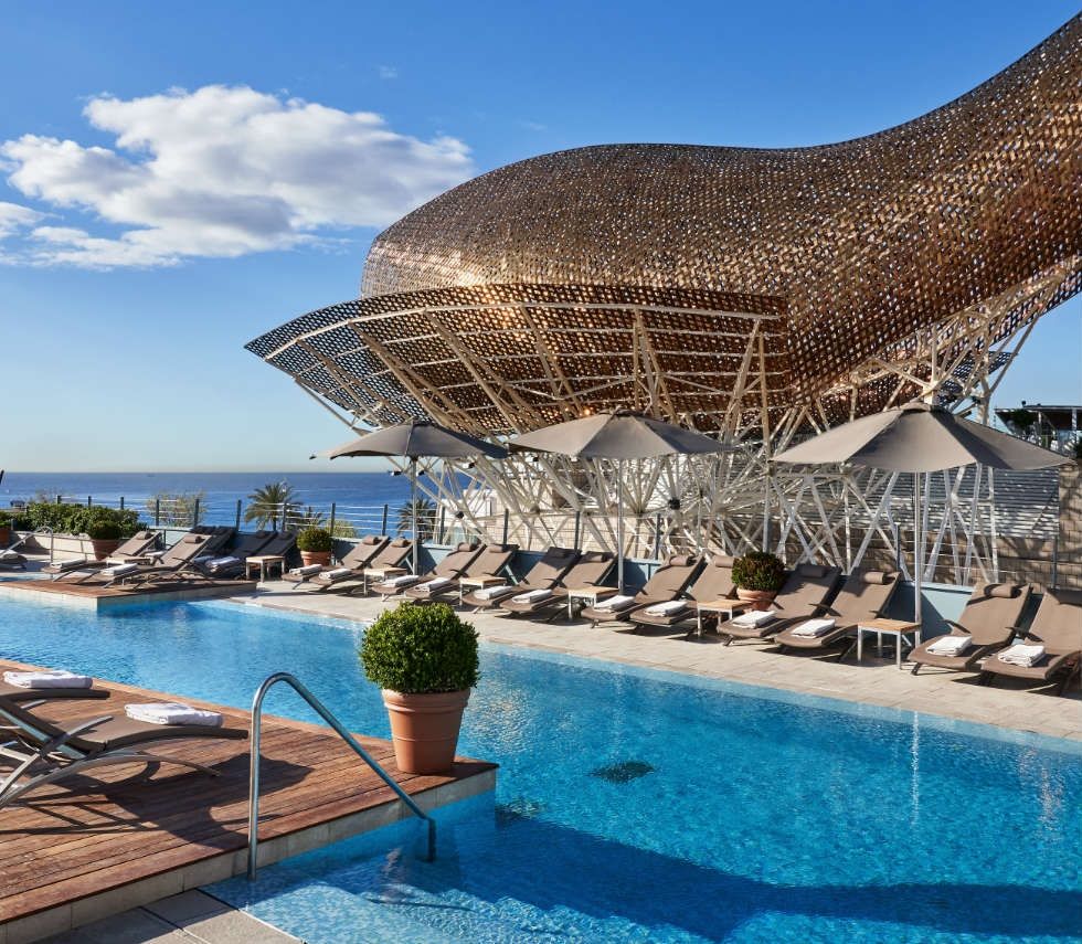 mejor hotel con piscina en barcelona
